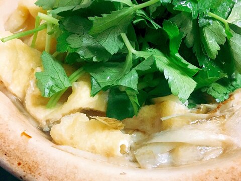 食物繊維たっぷり☆こんにゃく鶏ごぼう鍋